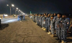 الخيار الخامس.. جنود أمن عدن يرفعون سقف التحدي أمام مقر التحالف: "حقنا أو الموت"