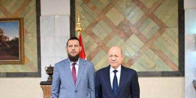 المحافظ عبدالرحمن شيخ يقود عدن نحو الانهيار.. ثلاثة أشهر من الأزمات بلا حلول