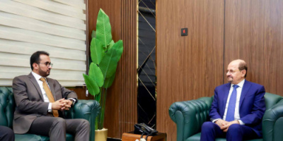 هل تنتهي حقبة الأسماء الوهمية؟ تفاصيل اجتماع الزنداني والعولقي لتطهير كشوفات الموظفين