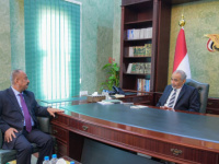 الصبيحي يوجه برفع جاهزية الموانئ البرية والبحرية والجوية وتعزيز انسيابية حركة البضائع والمسافرين