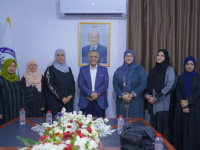 وزير الشؤون الاجتماعية والعمل يناقش مع رئيسة اللجنة الوطنية للمرأة تعزيز الشراكة وتطوير سياسات التمكين