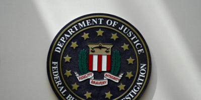 200 ألف دولار لمن يجدها.. "الـ FBI" يطارد أخطر امرأة هربت بأسرار أمريكا إلى إيران &laquo; صور&raquo;