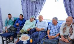 عضو مجلس القيادة محمود الصبيحي يزور اسر الشهيدين علي عنتر وعلي هادي والفقيد سعيد صالح