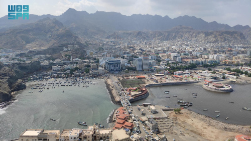 دعوة فورية للنزول إلى الميادين.. ماذا ينتظر العاصمة عدن خلال الساعات القادمة؟