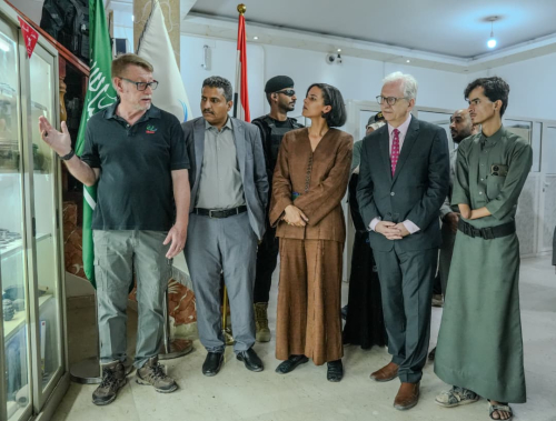 سفير ألمانيا يشيد بجهود مسام خلال زيارة إلى مأرب .. ويؤكد بأن نزع الألغام ضرورة إنسانية لحماية المدنيين في اليمن