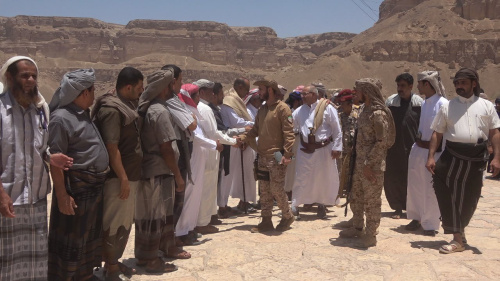وادي حضرموت: المعبري والنهدي يقودان حواراً موسعاً مع القيادات القبلية والمجتمعية لمعالجة الأزمات الخدمية والمعيشية