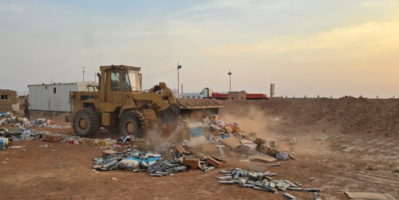 ضمن جهود حماية المستهلك..  قوات الطوارئ تتلف 4 أطنان من التبغ والمعسل المهرب والمنتهي الصلاحية بالعبر